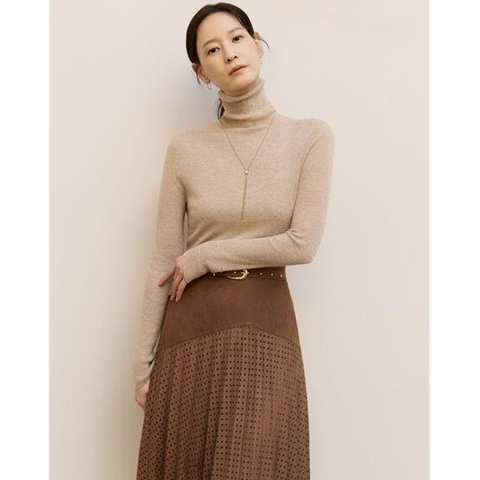 ○26FW FAUX 스웨이드 펀칭 스커트