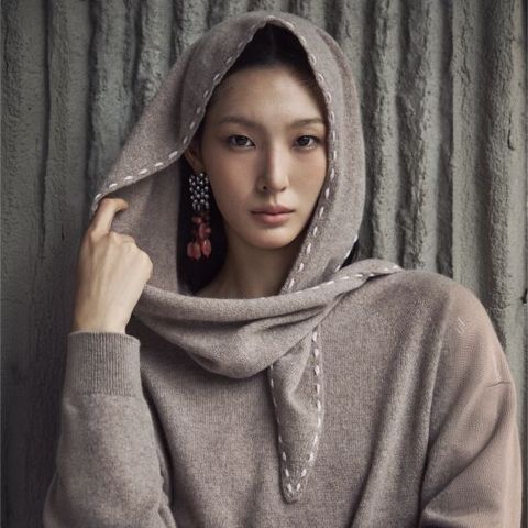 르네크루 26FW 화이트캐시미어100 풀오버+스티치 머플러 SET