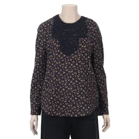 써스데이아일랜드 [써스데이아일랜드]레이스 모티브 블라우스(T218MBL237)