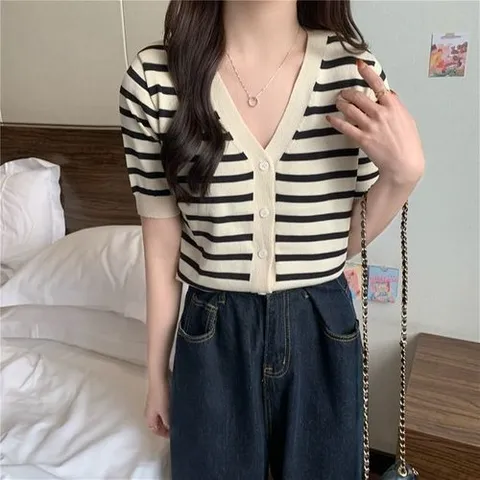 비틀버드 브이넥 스트라이프 슬림핏 숏 가디건 BIA500020_P347691744