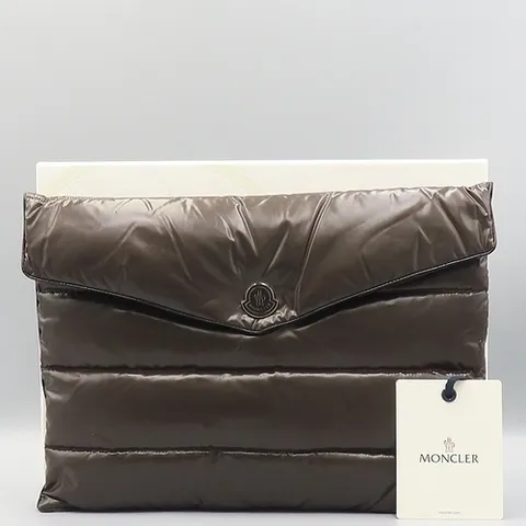 몽클레어 고이비토 중고명품 MONCLER(몽클레어) BUSTA PIUMINO 부스타 피우미노 구스 다운 패딩 클러치