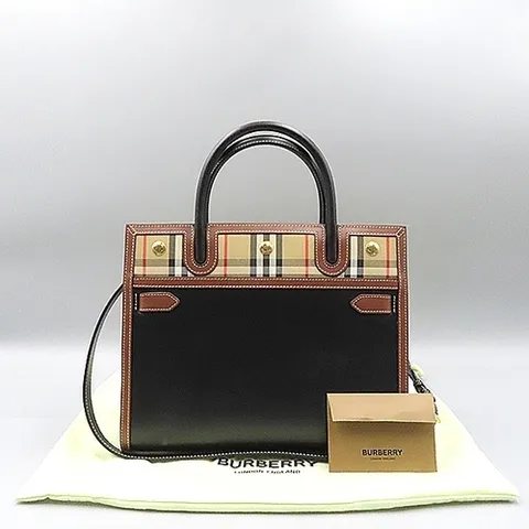 버버리 고이비토 중고명품 Burberry(버버리) 8025269 블랙 레더 빈티지 체크 타이틀 토트백 + 숄더스트랩 2WAY