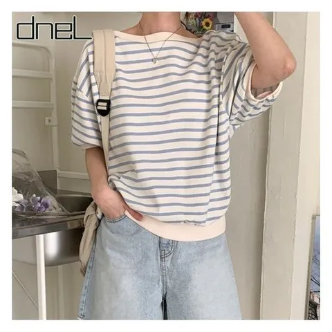 드넬 드넬]퍼프입술넥맨투맨DWT52287A