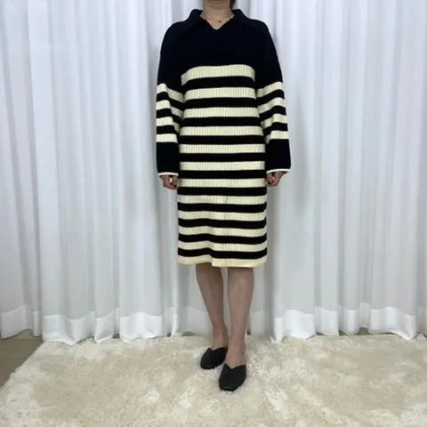 신상오픈런 CMO42DA드로사 여성 오픈카라 줄무늬 도톰 원피스 스웨터18171421597559