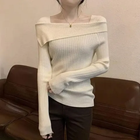 셀러허브 패션 [오노마] ONM 패미닌 무드 부들 촉감 언발 사선 골지 니트 크림 (27757952)