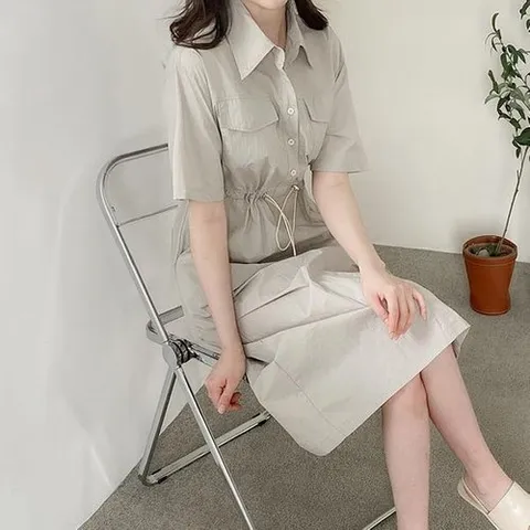 삐까삐까 가벼운 소재 스트링 바스락 카라넥 셔츠 반팔 롱 원피스_P339608817
