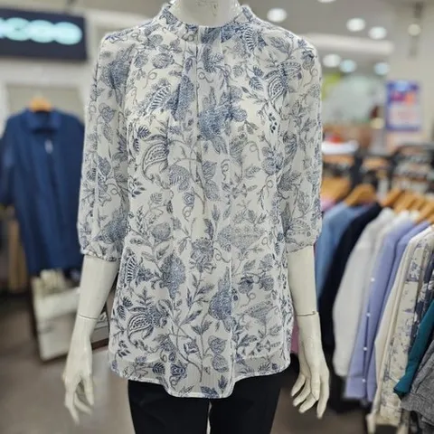 패션플러스 [엠씨] 라운드 프릴넥 플라워 프린트 5부 블라우스 엠씨