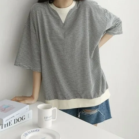 옷자락 여자 스트라이프 단가라 루즈핏 반팔맨투맨 티셔츠_P357238529