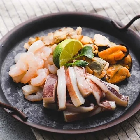 자연맛남 [물맛남] 간편한 손질 해물모듬 700g x 4팩 (오징어/홍합/바지락/새우)