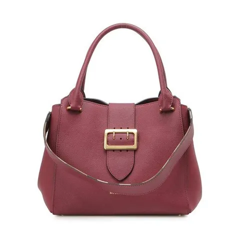 버버리 그레인 버클 토트백 4029024 -