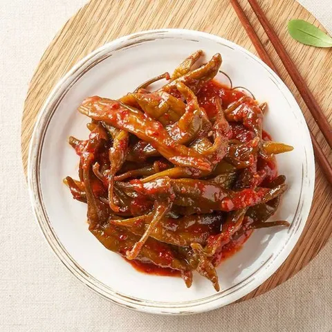 참맛나 반찬] 최고의 밥도둑 삭힌 고추무침 1kg 가정식 반찬