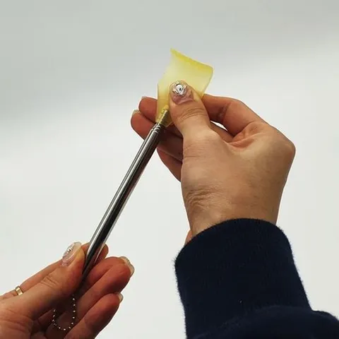 셀러허브 패션 [JHQRBQ8J_4A]4단 늘어나는 미니효자손 효자손