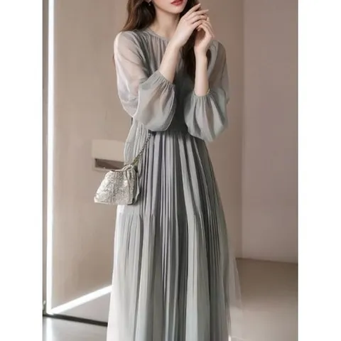 디에이치 시스루백 라운드 플리츠 원피스_P391959650