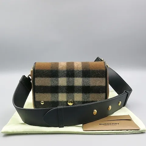 버버리 고이비토 중고명품 Burberry(버버리) 8047076 체크 캐시미어 스몰 크로스바디 백