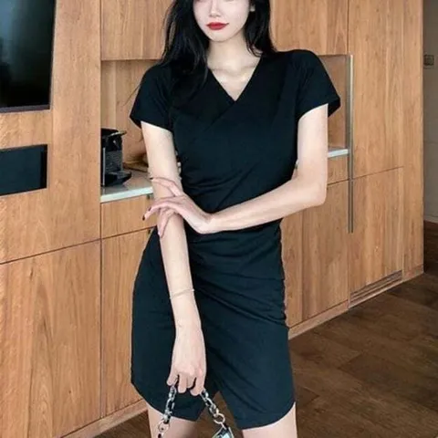 패션플러스 모노무드 은플레이스 출근룩 우아한 코디 격식 검정 청담동룩 원피스. 오피