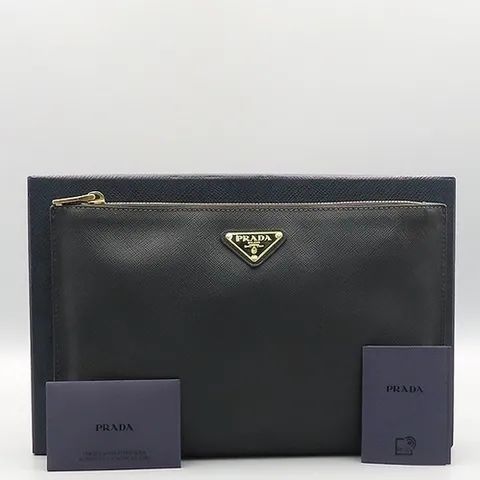 프라다 고이비토 중고명품 Prada(프라다) 1NG016 QHH F0002 블랙컬러 트리앙 삼각로고 클러치백