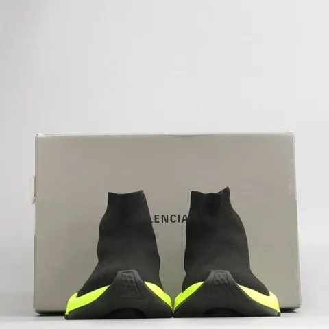 발렌시아가 고이비토 중고명품 Balenciaga(발렌시아가) 567033 스피드러너 하이탑 삭스 여성용 스니커즈 -220MM