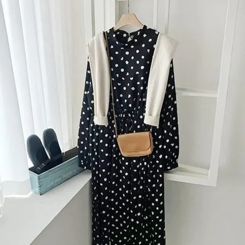 신상오픈런 CDO4625노시카 화이트 허리스트랩 라운드 원피스 검정 스프링 여성18155115597559