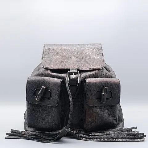 구찌 고이비토 중고명품 Gucci(구찌) 370833 블랙 레더 뱀부장식 테슬 2포켓 백팩