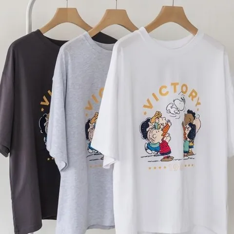 셀러허브 패션 여성 빅토리 스누피 라운드 박스 티셔츠