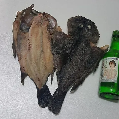 셀러허브 식품 반건조 통영 우럭 1미 400-500g 특대 자연산 우럭 반 건조 우럭 말린우럭 건우럭 손질우럭 냉동우럭