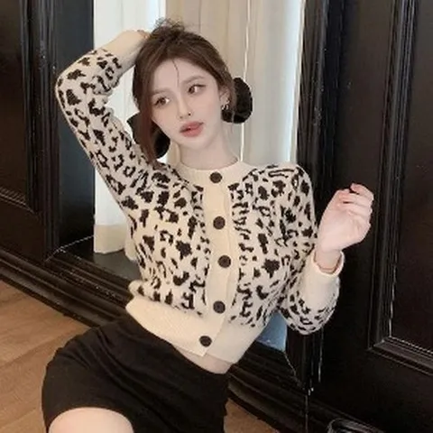 셀러허브 패션 호피 패턴 니트 크롭 짧은 슬림 가디건 (11292380)