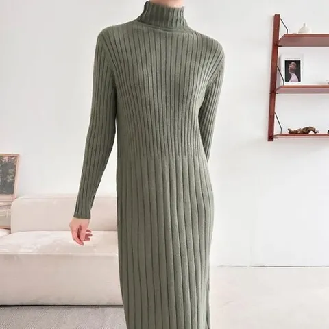 옷자락 여자 H라인 터틀넥 웜컬러 터틀 스웨터 왕골지 롱원피스
