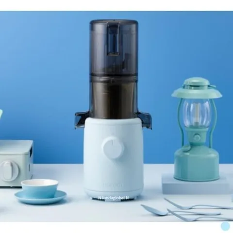 셀러허브 가전 휴롬 멀티스크루 가벼운 콤팩트 슬림형 착즙기 블루