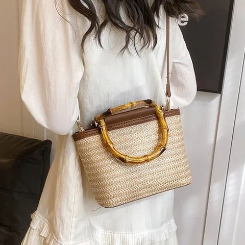 기타 데일리크로스백 여성 밀짚 대나무 손잡이 미니 크로스백 1P 패션 가방