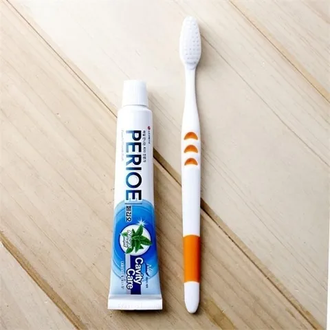 셀러허브 생활리빙 여행용 치약 칫솔 세트/콘도판매용 온천납품용 호텔