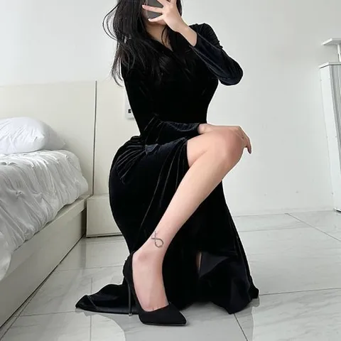 옷자락 여자 FW V넥 연말 벨루어 검정 롱원피스