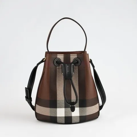 버버리 자지언트 체크 미니 드로우스트링 버킷백 8112238
