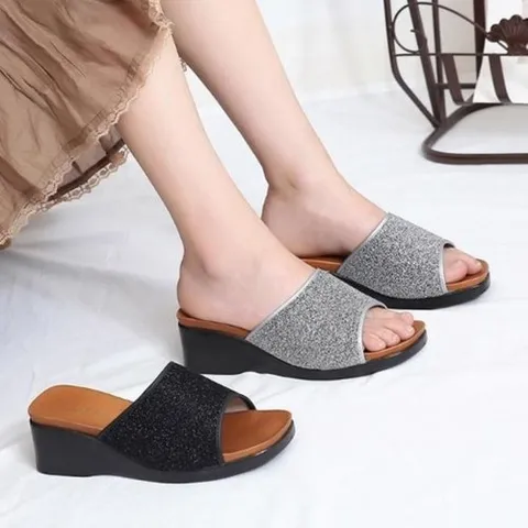 셀러허브 패션 여자 반짝이 글리터 트임 키높이 웨지힐 샌들