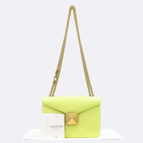 발렌티노 고이비토 중고명품 VALENTINO(발렌티노) XW0B0K21HHX 라임 컬러 원 스터드 체인 숄더백