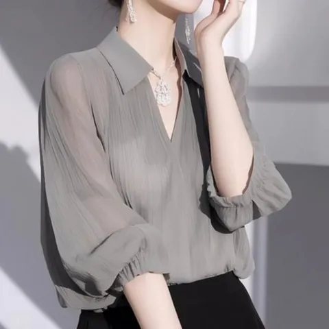 디에이치 벨든 V넥 심플 봄 블라우스_P393833403