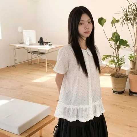 패션플러스 [다잇템] [다잇템] 여자 카라 밑단 피터팬 반소매 프릴 땡땡이 블라우스24365781588872