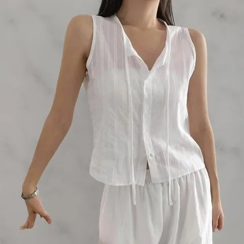 옷자락 여성 여름 면 오픈 스트랩 슬리브리스 블라우스_P400666866