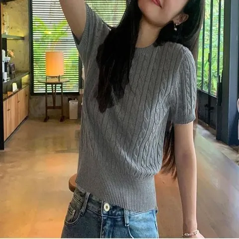 셀러허브 패션 [오노마] ONM 얇고 가벼운소재 베이직한 꽈배기 포인트 반팔 니트티 (15191483)