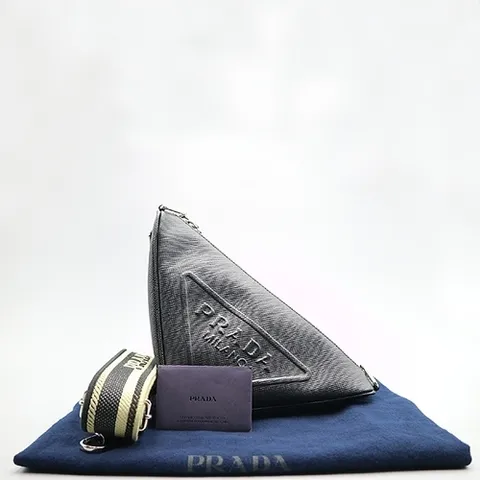 프라다 고이비토 중고명품 Prada(프라다) 2VH155 사피아노 트라이앵글 크로스백