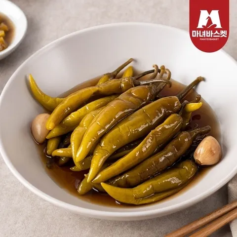 마녀바스켓 밥반찬 밥도둑 아삭한 간장고추1kg + 알마늘장아찌1kg