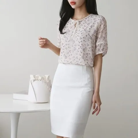 셀러허브 패션 [시즌오프]레이스 반소매 꽃무늬 키홀 블라우스_5 (49447632)