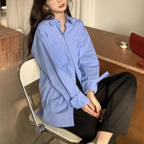 셀러허브 1 [XB8H6L91]여성 블루 프리사이즈 모던 오버핏 스트라이프 (15818439)