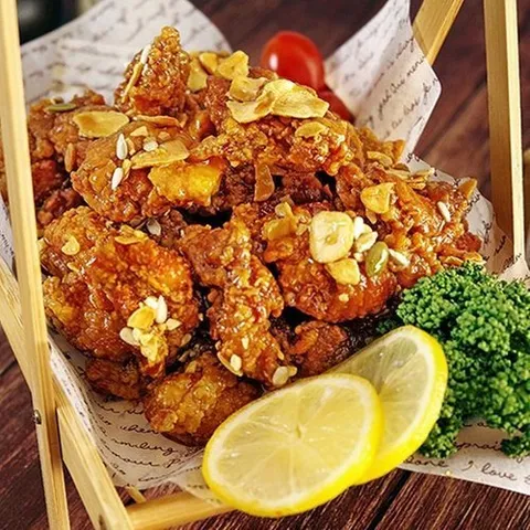셀러허브 식품 속초 중앙시장 닭강정 허니갈릭 550g 속초 닭강정 택배 인생닭강정 혼밥메뉴 식어도  (23730987)