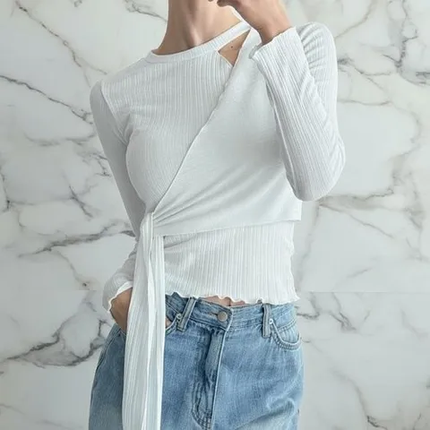 신상오픈런 여성 쇄골 컷 레이어드 비스티티 랩 스타일 티셔츠 (49692110)