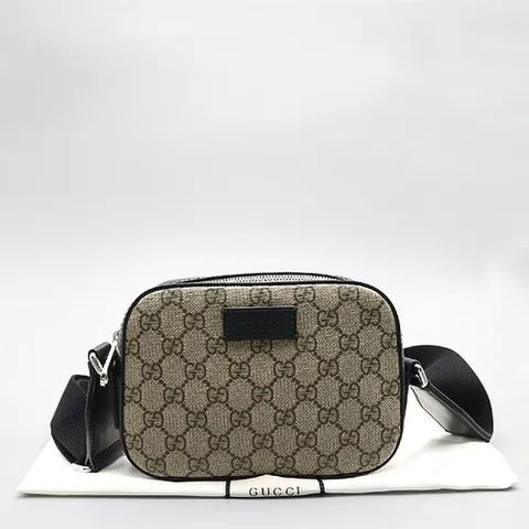 구찌 고이비토 중고명품 Gucci(구찌) 450948 GG수프림 블랙 레더 카메라 크로스백