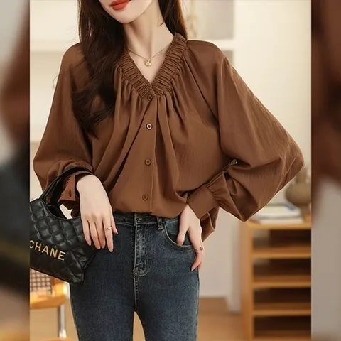 무드무드 겐유 브이넥 셔링 블라우스_P356104114