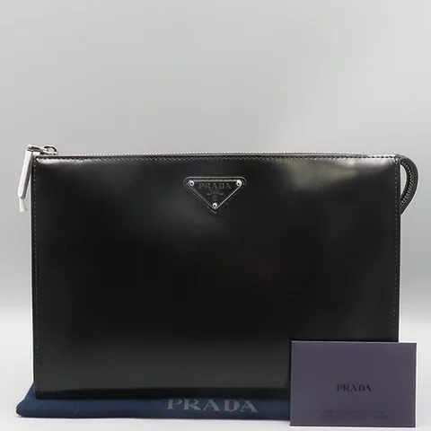 프라다 고이비토 중고명품 (미사용) Prada(프라다) 2VF030 블랙 브러쉬드 가죽 은장 삼각 로고 클러치백