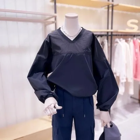 시에로 SK2SHF23MV넥 톤배색 홑겹 우븐 풀오버