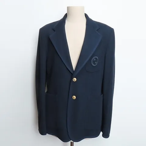구찌 고이비토 중고명품 Gucci(구찌) 751178 다크 블루 코튼 저지 GG로고 금장 2버튼 남성용 자켓 - 50사이즈