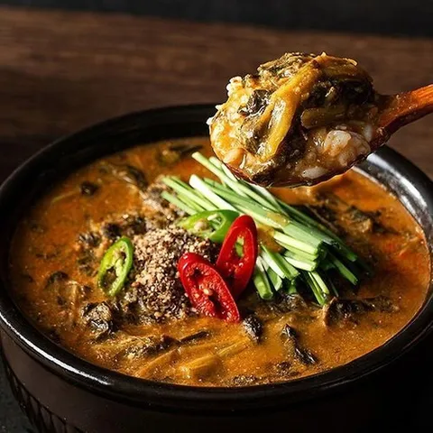 셀러허브 식품 남원 미꾸라지 추어탕 500g 남원추어탕 맛있는추어탕 미꾸라지탕 시래기 추어탕 들깨 (40006044)